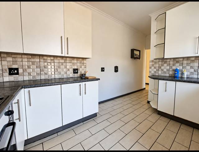 3 BEDROOM TOWNHOUSE FOR SALE IN THREE RIVERS PROPER